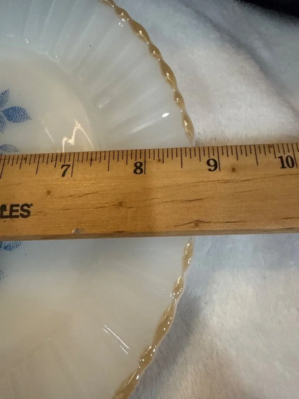 vintage Termocrisa Mexico milk glass plate (1) 9” 